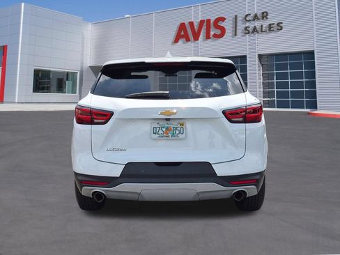 Used 2025 Chevrolet Blazer LT FWD image 7