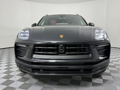 Certified 2026 Porsche Macan AWD/4WD image 6