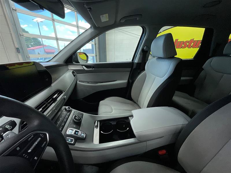 Used 2022 Hyundai Palisade SE FWD image 12