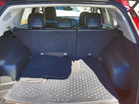 Used 2018 Jeep Compass Limited image 15