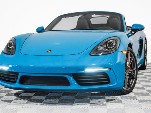 Used 2018 Porsche 718 Boxster S image 18