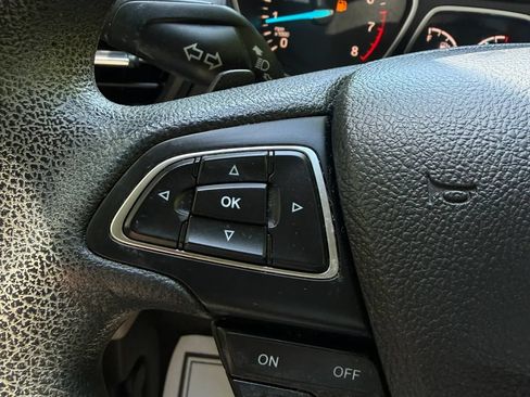 Used 2017 Ford Escape SE FWD image 14