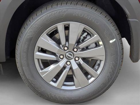 New 2026 Nissan Pathfinder SV image 10