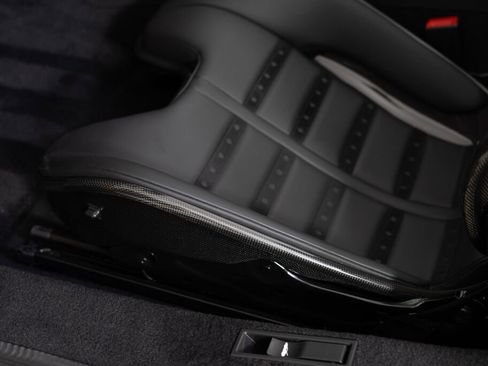 Used 2022 Ferrari SF90 Spider image 36