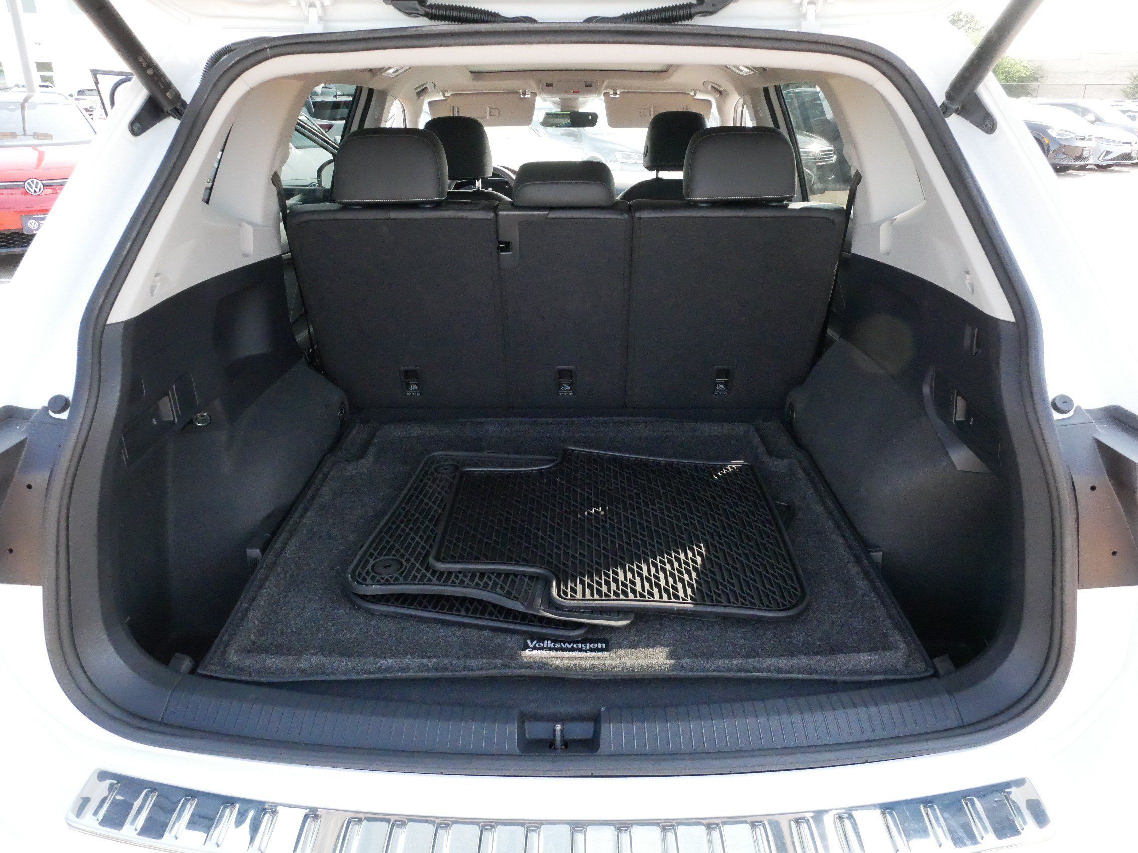 Certified 2024 Volkswagen Tiguan SE AWD/4WD image 18