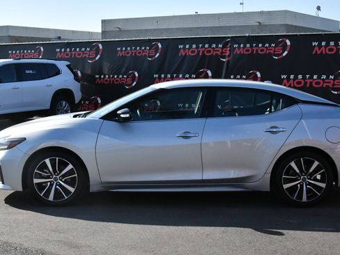 Used 2023 Nissan Maxima SV w/ Floor Mat Group FWD image 4