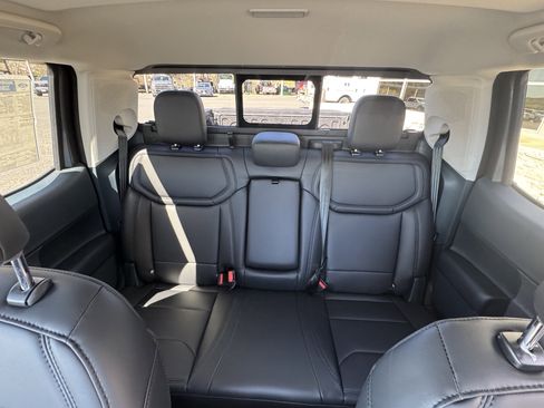 New 2026 Ford Maverick Lariat AWD/4WD image 12