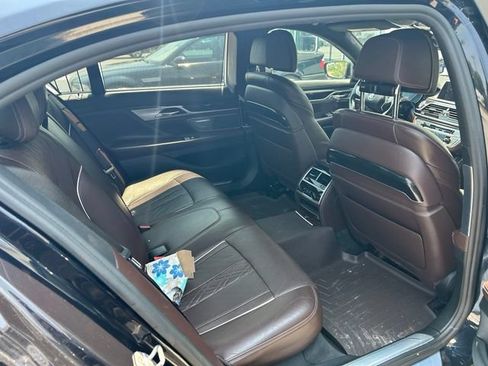 Used 2017 BMW 750i xDrive AWD/4WD image 14