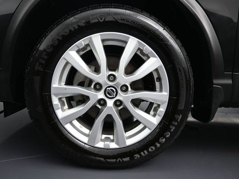 Used 2021 Nissan Rogue Sport S image 10