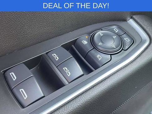 Used 2025 GMC Sierra 1500 SLT AWD/4WD image 15