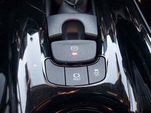 Used 2019 Toyota C-HR XLE image 30