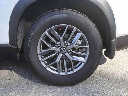 Used 2025 Nissan Rogue S FWD image 10