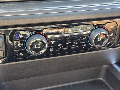 Certified 2025 Chevrolet Silverado 3500 High Country w/ Technology Package image 18