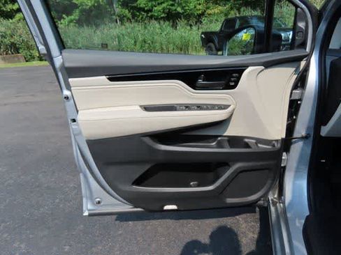 New 2026 Honda Odyssey Touring image 18