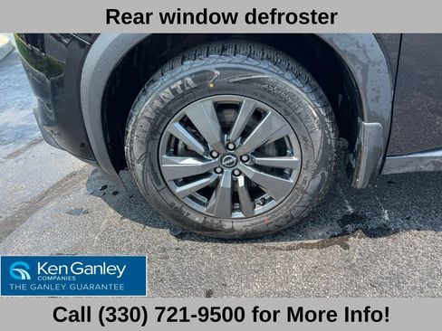 Used 2022 Nissan Pathfinder SV AWD/4WD image 16