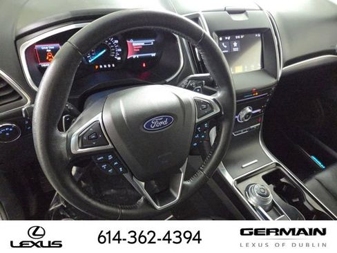 Used 2019 Ford Edge Titanium w/ Cold Weather Package image 17