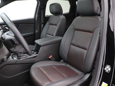 Used 2023 Chevrolet Blazer RS w/ Enhanced Convenience Package image 17