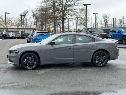 Used 2023 Dodge Charger SXT w/ Blacktop Package image 11