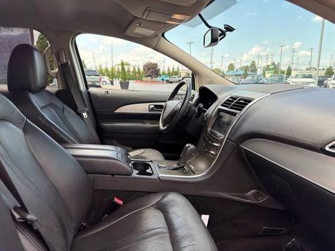 Used 2012 Lincoln MKX FWD image 30