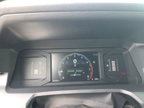 Certified 2024 Toyota Tacoma SR5 image 18