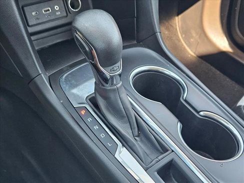 Used 2023 Chevrolet Equinox LS image 12