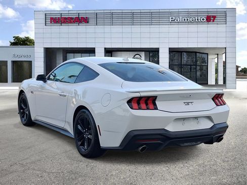 Used 2024 Ford Mustang GT RWD image 4
