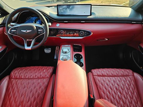 Used 2023 Genesis GV70 3.5T Sport w/ Sport Prestige Package AWD/4WD image 9