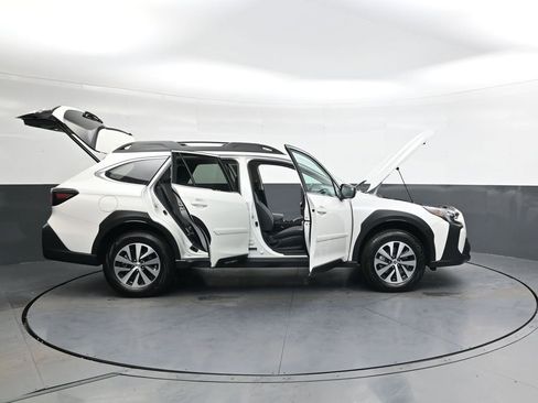 Used 2025 Subaru Outback Premium w/ Popular Package #1 image 43