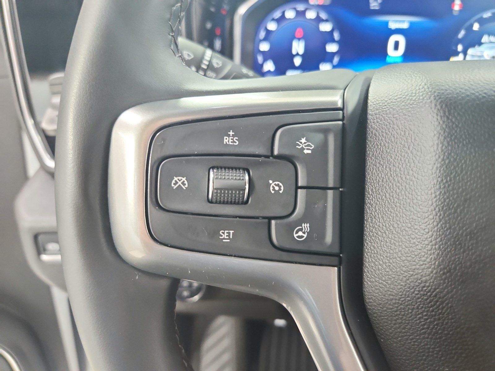 Used 2025 Chevrolet Silverado 2500 LTZ w/ LTZ Convenience Package AWD/4WD image 24