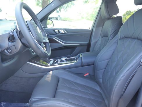New 2026 BMW X5 xDrive40i w/ Climate Comfort Package AWD/4WD image 11