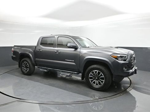 Used 2020 Toyota Tacoma TRD Sport image 17