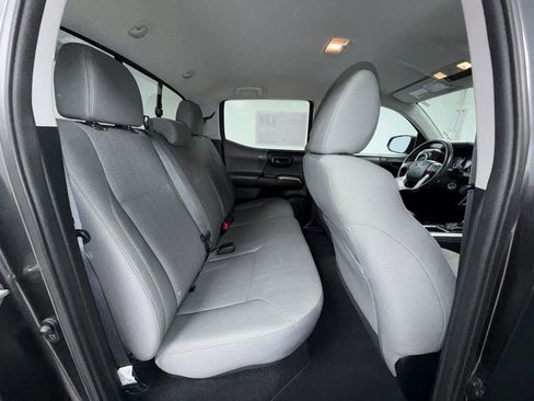 Used 2017 Toyota Tacoma SR5 w/ Tow Package image 18