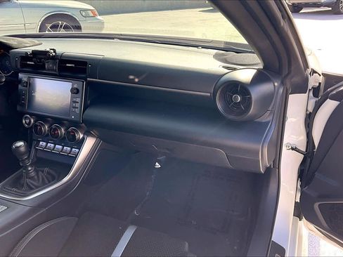 Used 2024 Toyota GR86 Premium w/ Performance Package RWD image 16