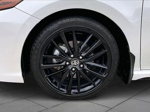 Used 2023 Toyota Camry XSE image 10