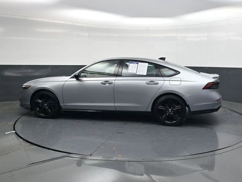 Used 2023 Honda Accord Sport image 7