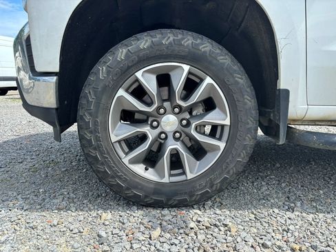 Used 2021 Chevrolet Silverado 1500 LT AWD/4WD image 10