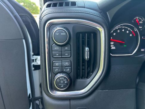 Used 2021 Chevrolet Silverado 1500 LT Trail Boss w/ Convenience Package II image 34