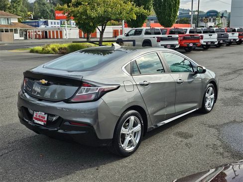 Used 2017 Chevrolet Volt LT w/ Comfort Package image 5