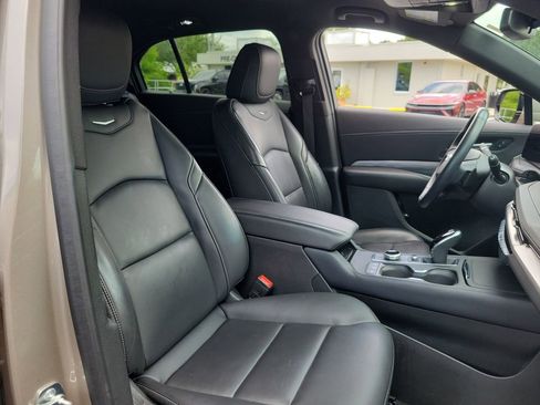 Certified 2025 Cadillac XT4 Premium Luxury FWD image 22