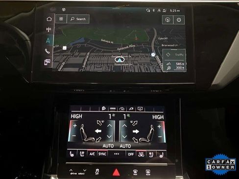 Used 2023 Audi e-tron Premium Plus image 42