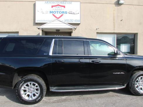 Used 2020 GMC Yukon XL SLT image 4