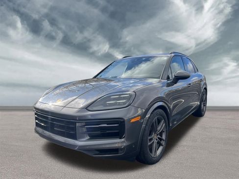 Used 2024 Porsche Cayenne AWD/4WD image 1