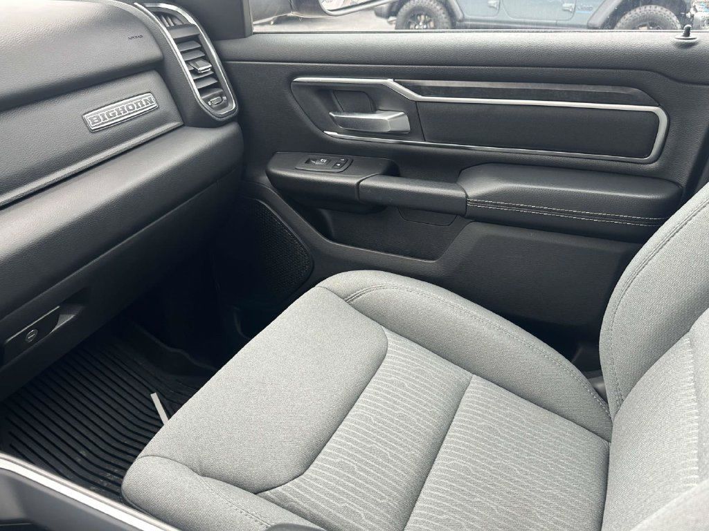 Used 2024 RAM 1500 Big Horn AWD/4WD image 30