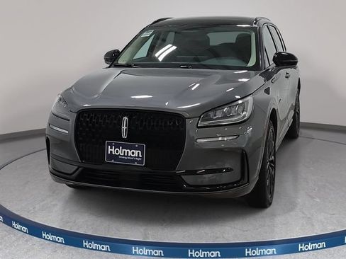Used 2025 Lincoln Corsair AWD w/ Equipment Group 101A image 2