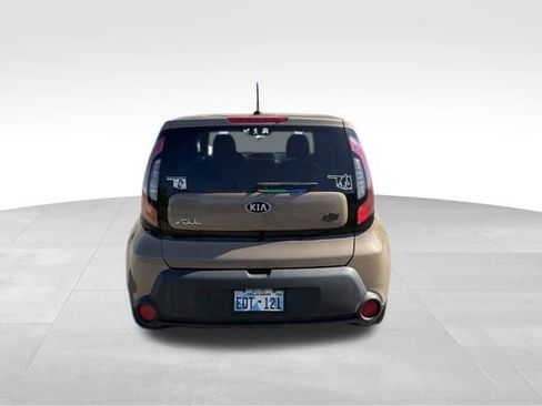 Used 2015 Kia Soul FWD image 4