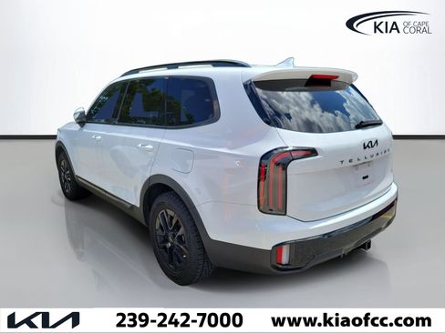 Used 2025 Kia Telluride AWD image 4