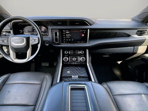 Used 2023 GMC Yukon Denali image 14