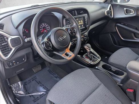 Used 2021 Kia Soul S image 10