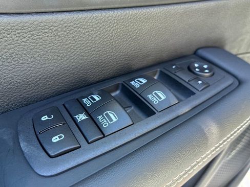 New 2026 Chrysler Pacifica Select w/ S Appearance Package image 12