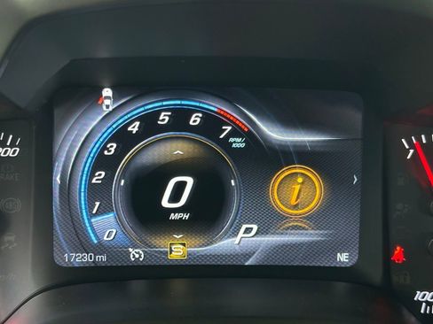 Used 2015 Chevrolet Corvette Stingray Coupe w/ ZF1 Appearance Package RWD image 17